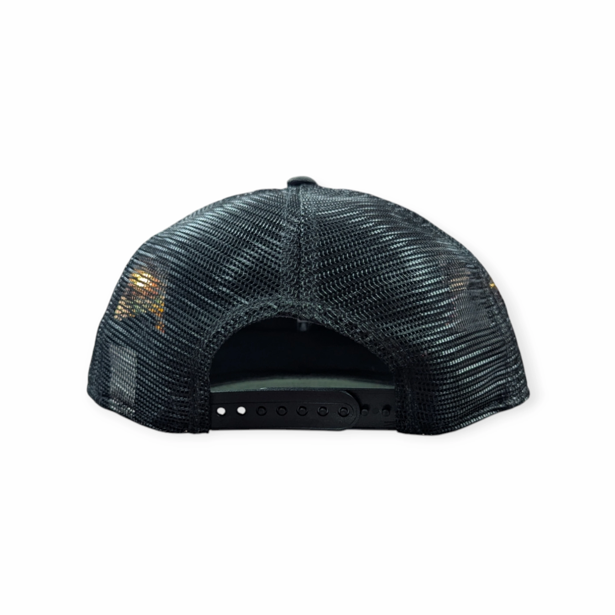 Men's Chicago Blackhawks New Era Black 2025 Winter Classic Tomahawk Logo  9SEVENTY Trucker Hat